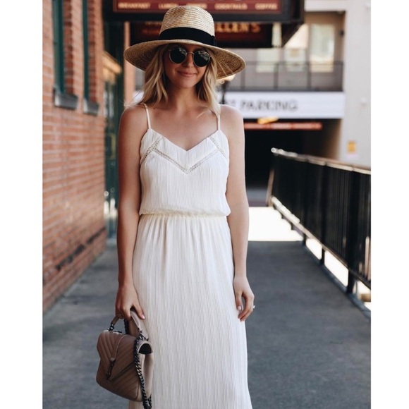 Express Off White Pleated Midi Dress with Crochet Trim Small NWT - Picture 1 of 12